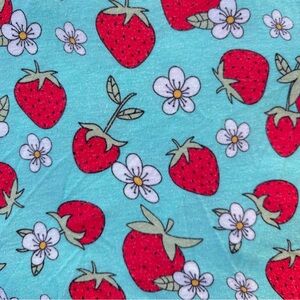 Posh Peanut Strawberry Print Bamboo crib sheet